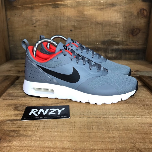 Nike Shoes - NEW Nike Air Max Tavas Cool Gray